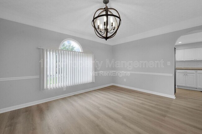 Building Photo - 96 Chenango Dr