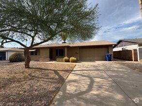 Building Photo - Spacious 3BR/2BA Home in Prime Tempe Locat...