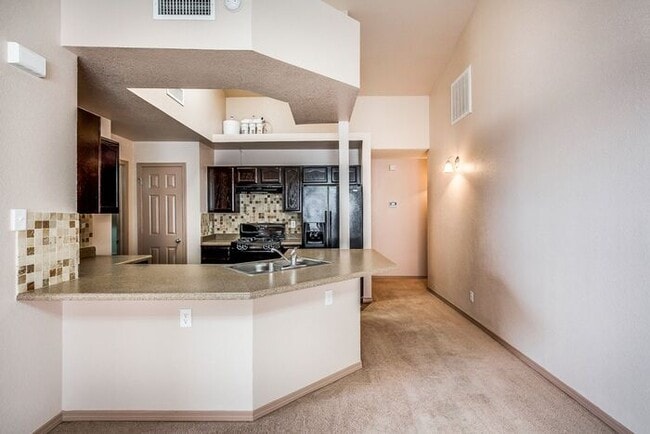 Building Photo - Prestigious Northeast Rental Home w/ Refri...