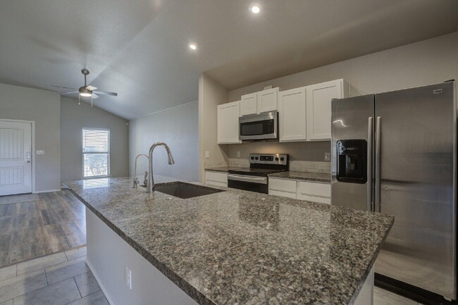 Building Photo - 13308 Avenue V