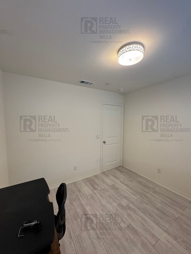 Building Photo - Spacious Corner Lot Home in Desirable Winchester Community – 3 Bed + Office + Large Backyard!