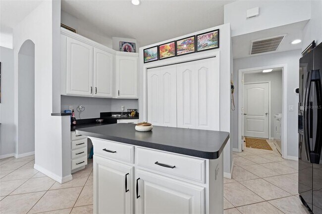 Building Photo - 12329 Creek Edge Dr