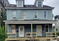 Building Photo - NEWLY RENOVATED 3 BEDROOM IN THE HEART OF ...