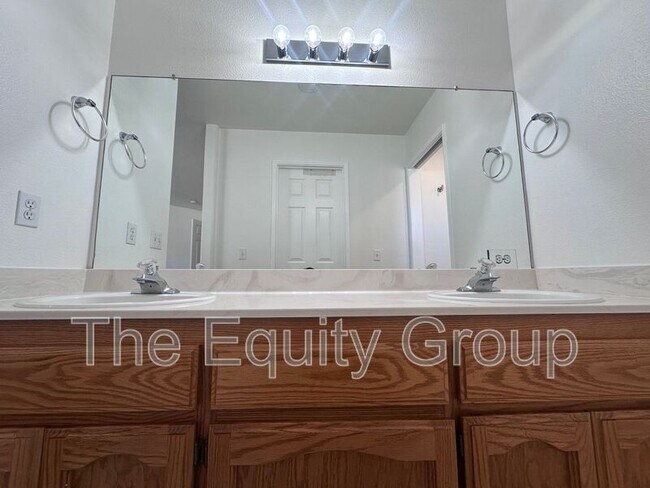 Building Photo - 3908 S Dans St