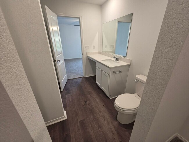 Building Photo - 1088 RAVEN WALK Dr