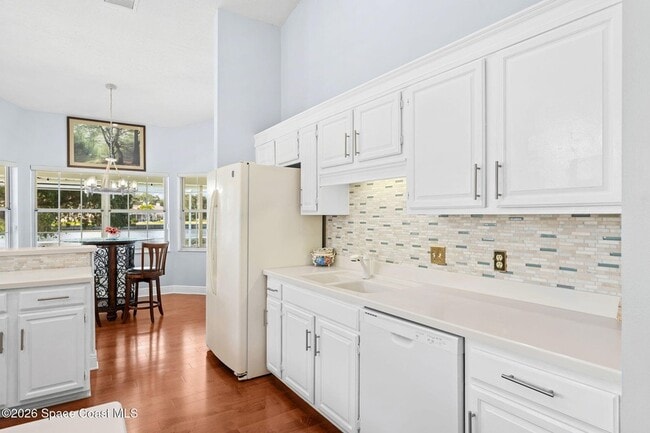 Building Photo - 662 Rossmoor Cir