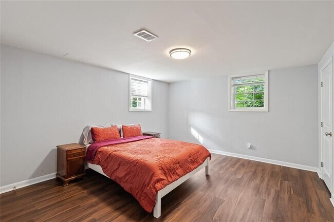 Building Photo - 3334 Romelie Dr