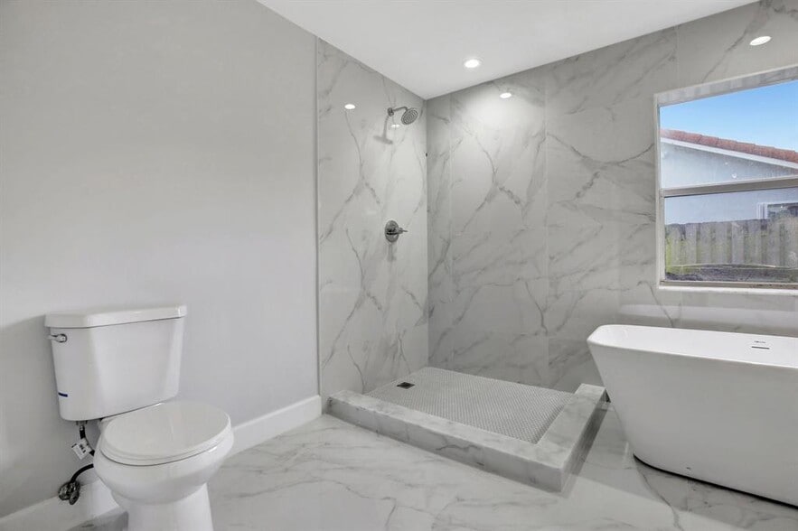 Building Photo - 5200 NW 66th Ave