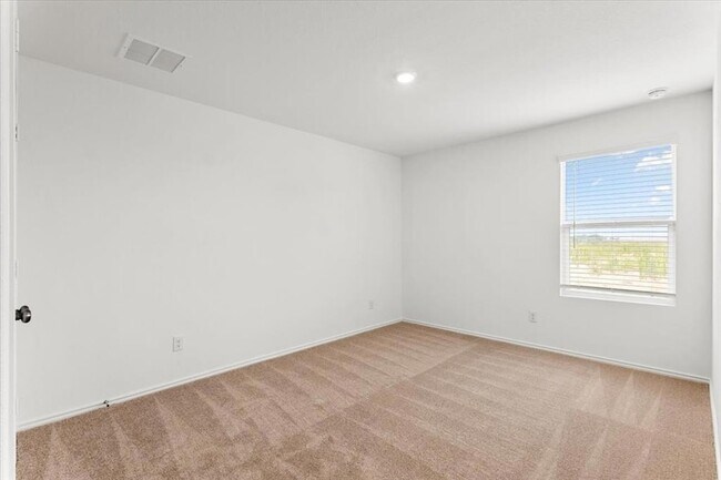 Building Photo - 487 Alamito Ave