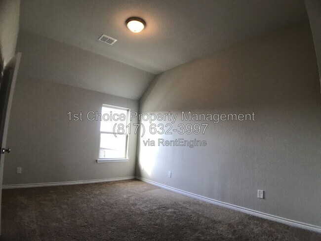 Building Photo - 5913 Richmond Dr