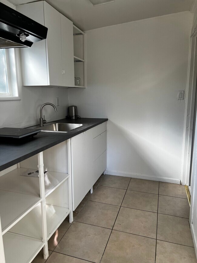 Building Photo - 115 N Parkwood Ave