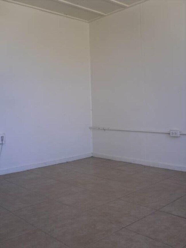 Building Photo - Simple, Practical Living in the Heart of T...