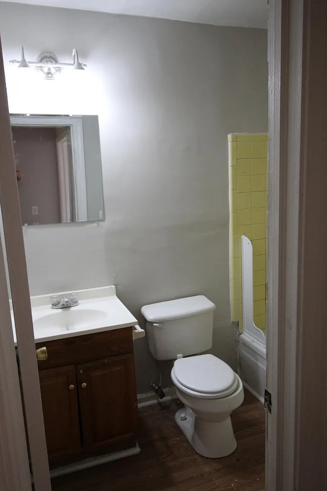 Building Photo - 107 Thornwell Ct