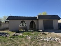 Building Photo - 4221 Penelope Pl NE