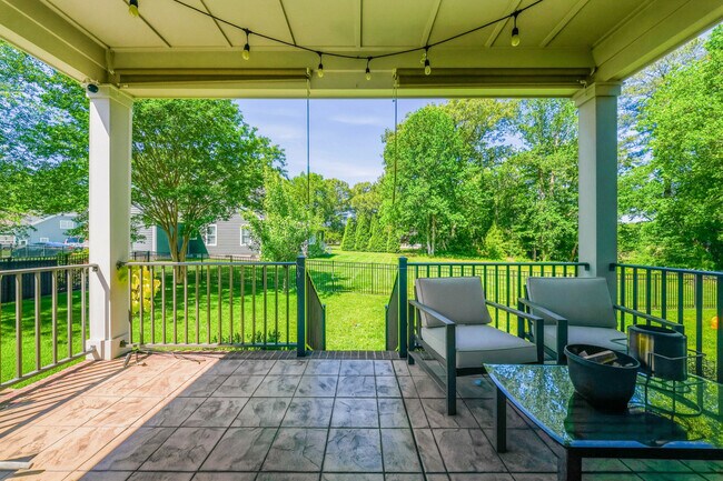 Building Photo - 3418 Raintree Cir