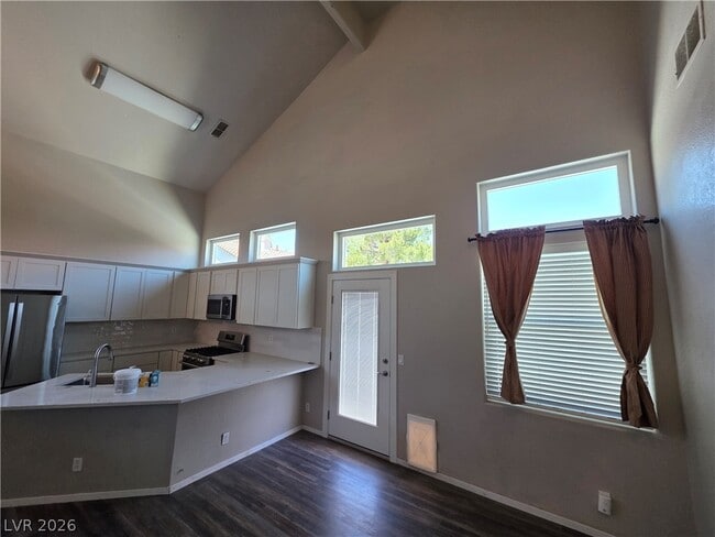 Building Photo - 2275 Ramsgate Dr