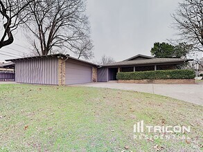 Building Photo - 1713 Brown Trail