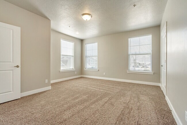 Building Photo - 1128 S 820 E