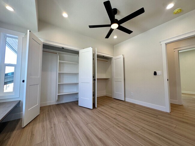 Building Photo - RR 156 Duplex