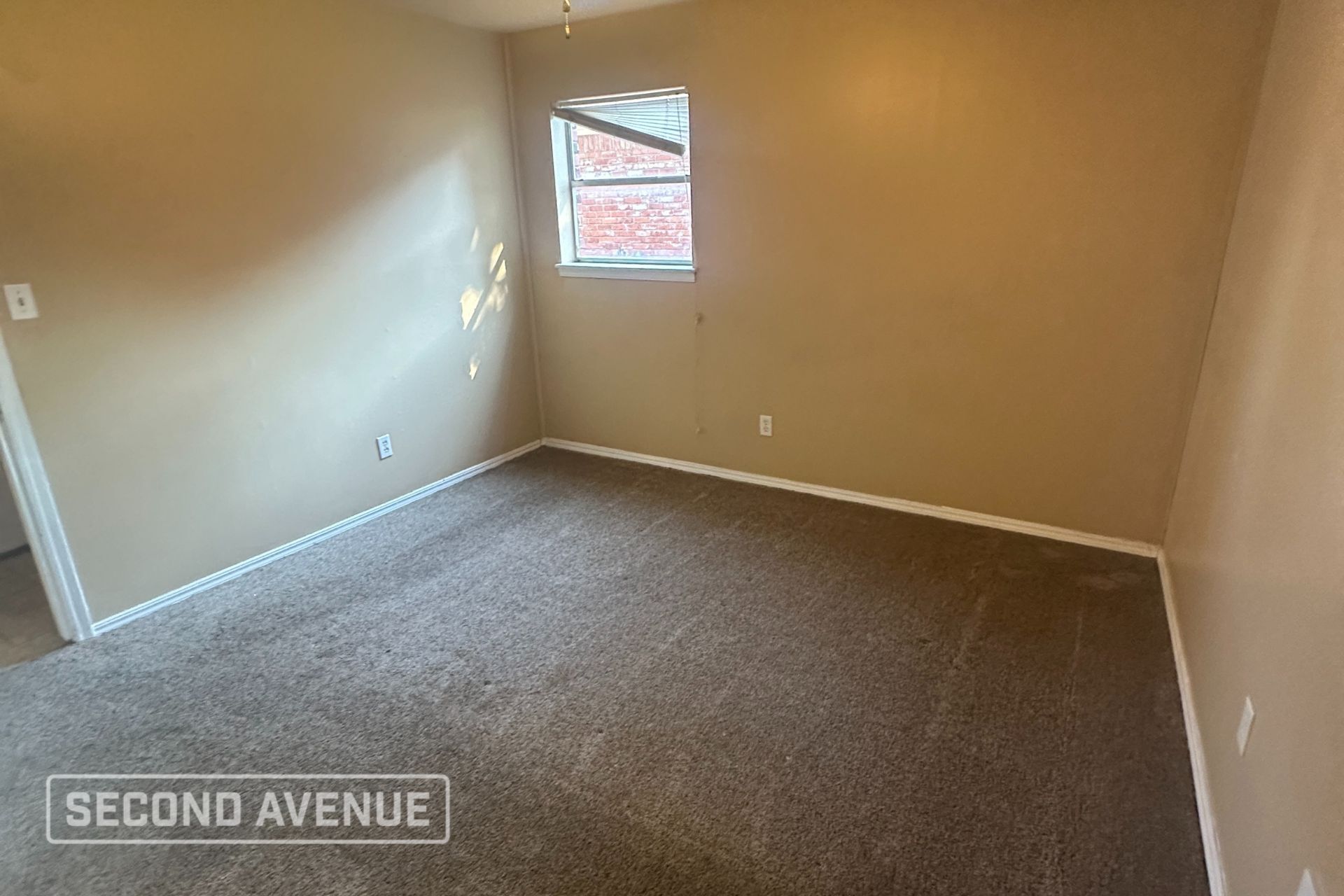 Building Photo - 10913 N McKinley Ave