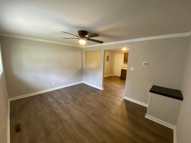 Living Room - 716 Marsh St