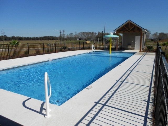 Building Photo - Modern 4BR Home with Open Layout, Granite Counters & Community Pool Access