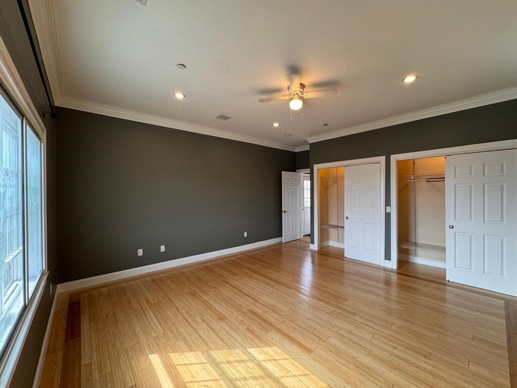 Building Photo - 472 Revere St