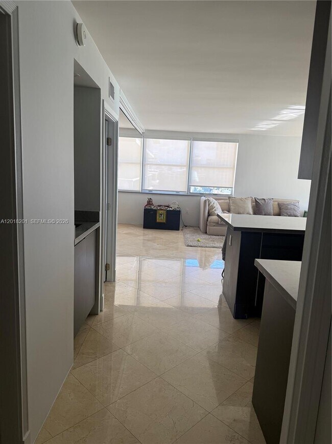 Building Photo - 5750 Collins Ave