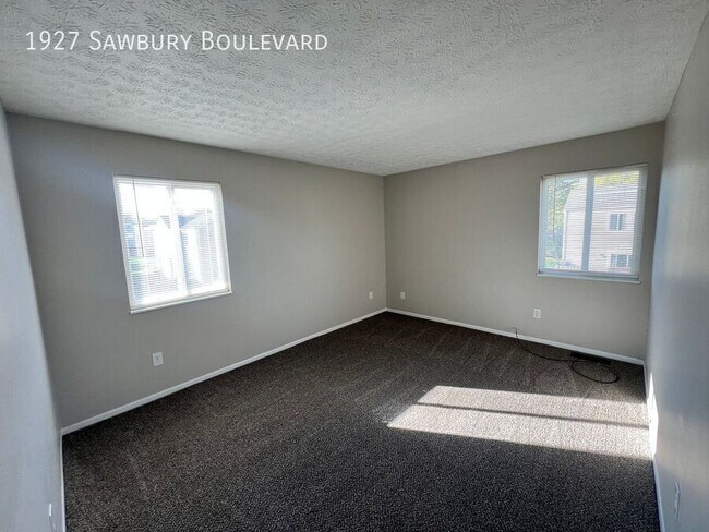 Building Photo - 1927 Sawbury Blvd