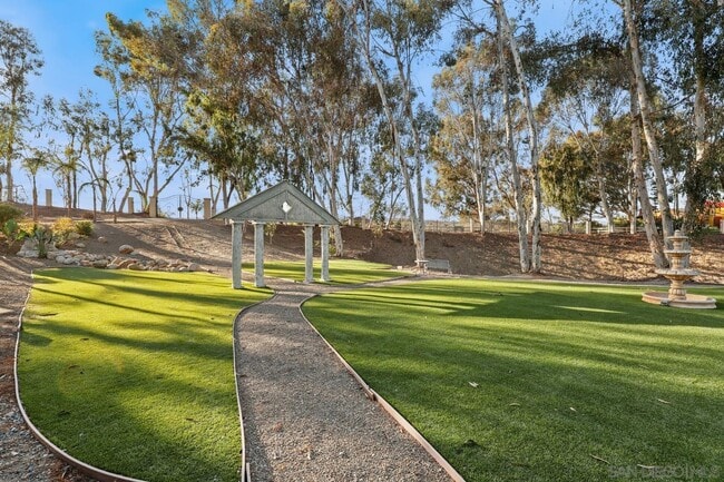 Building Photo - 459 Flores De Oro