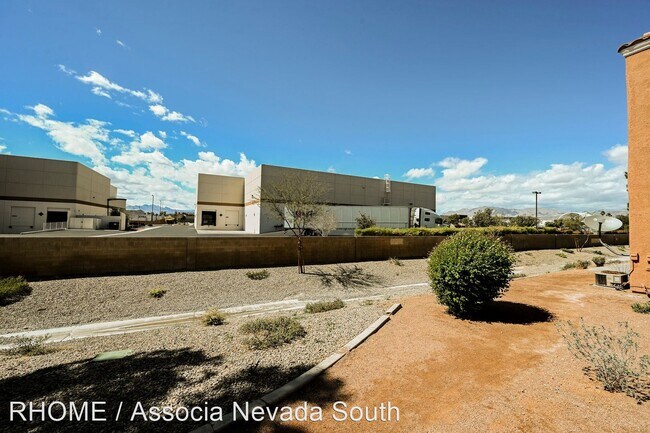 Building Photo - 4730 E Craig Rd