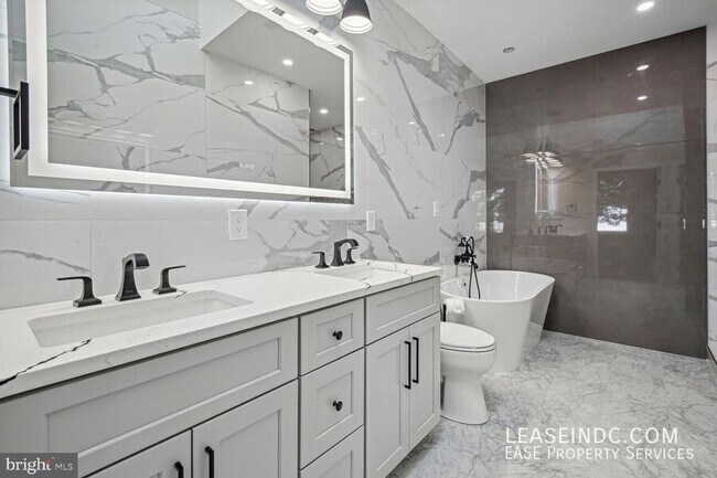 Building Photo - 4012 5th St NW