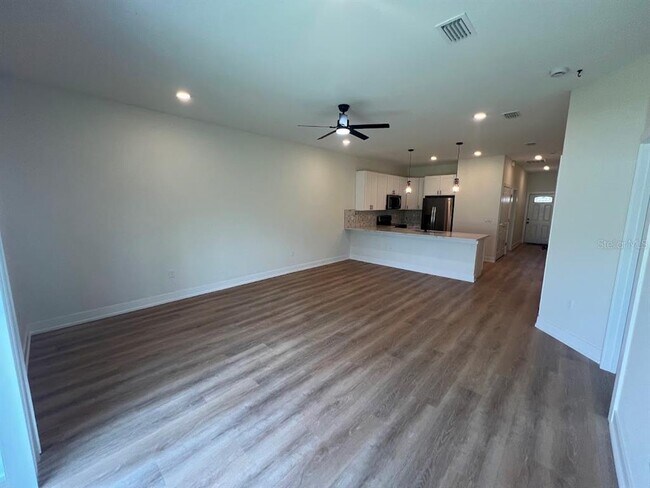 Building Photo - 12299 Buffing Rd