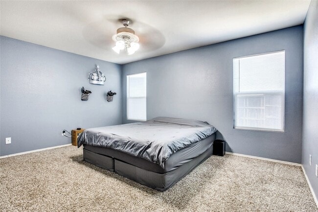 Building Photo - 5005 Village Stone Ct