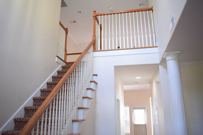 Building Photo - 1305 Wakefield Ct