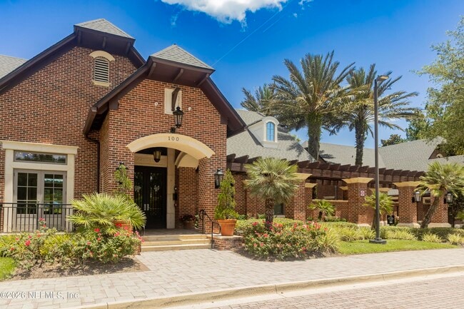 Building Photo - 904 Gallier Pl