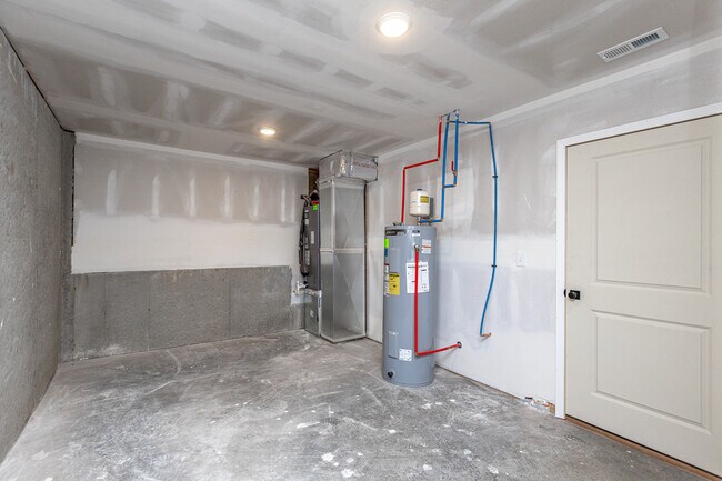 Building Photo - 506 S Main St