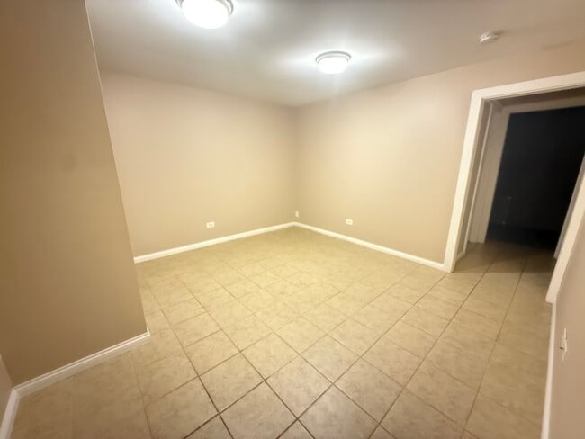Building Photo - 107 Colonial Pkwy