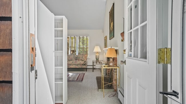 Building Photo - 106 Spoonwood Rd