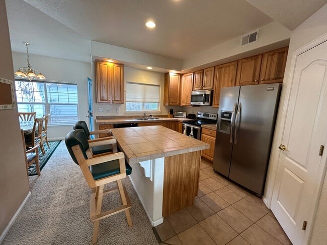 Building Photo - Fully Furnished 2 Bed, 2.5 Bath Fort Collins Townhome