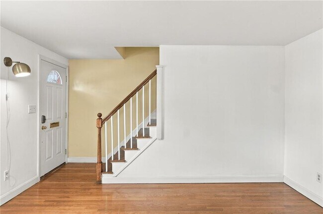 Building Photo - 258 Lowden St
