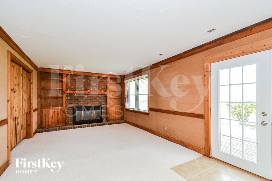 Building Photo - 5668 Eagle Nest Ct