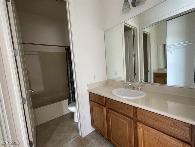 Building Photo - 2049 Powder Springs St