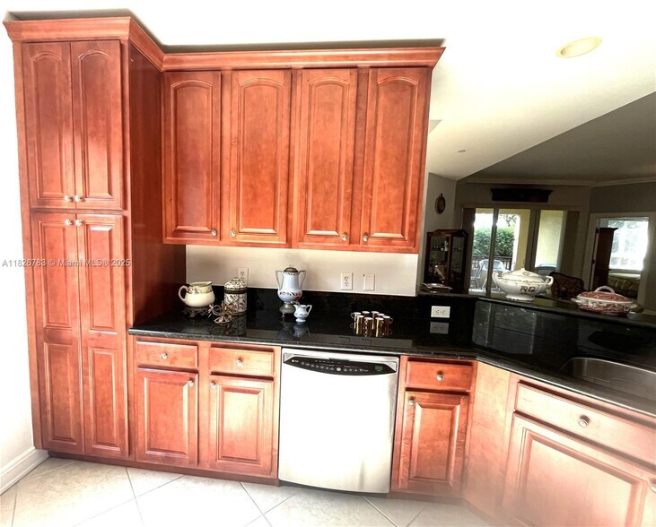 Building Photo - 16101 Emerald Estates Dr