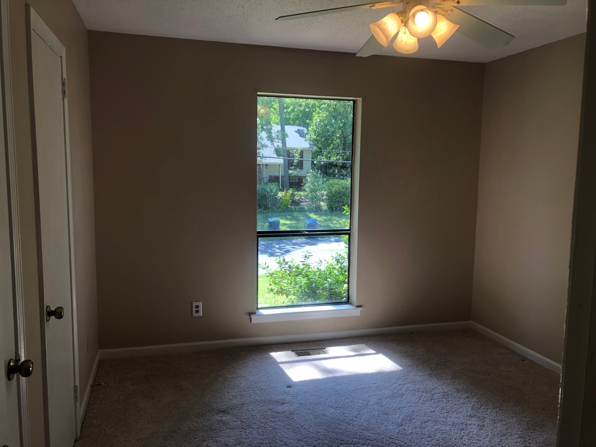 Bedroom 2 - 1117 Henry Dr