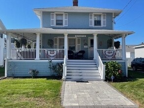 Building Photo - 201 Samoset Ave