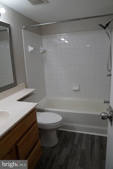 Building Photo - 6093 Majors Ln