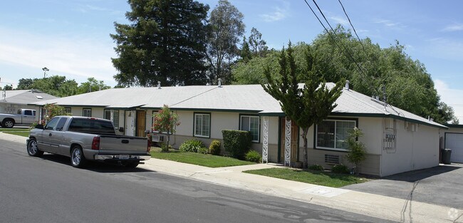 Primary Photo - 1433-1439 Carleton Dr