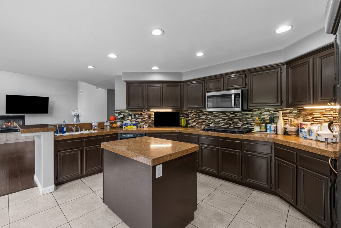 Building Photo - 26426 Cardinal Dr