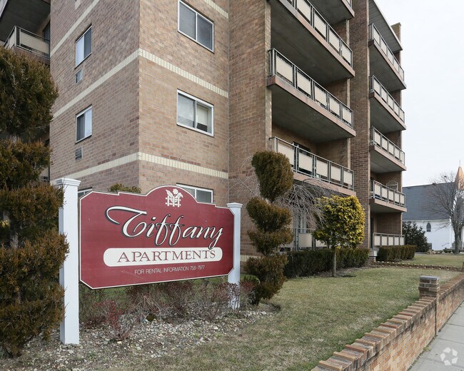 Tiffany Apartments 1 Maple Ave Patchogue NY 11772 Apartment Finder